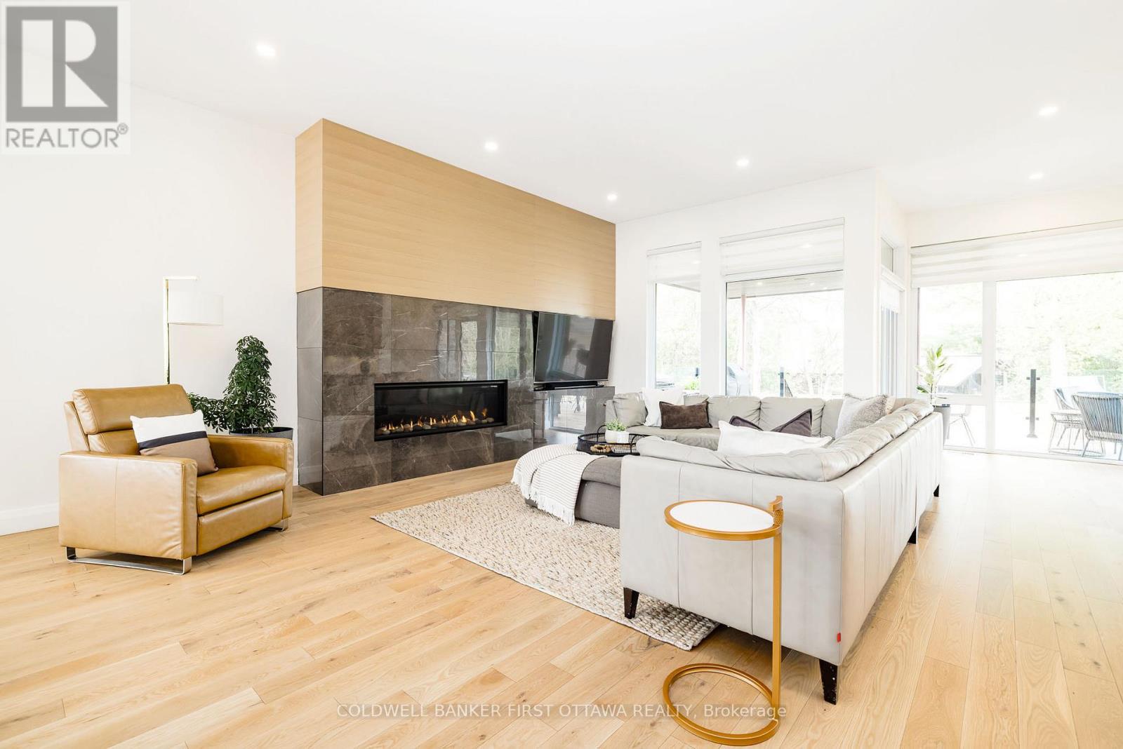 11A CARLETON CATHCART STREET - 9
