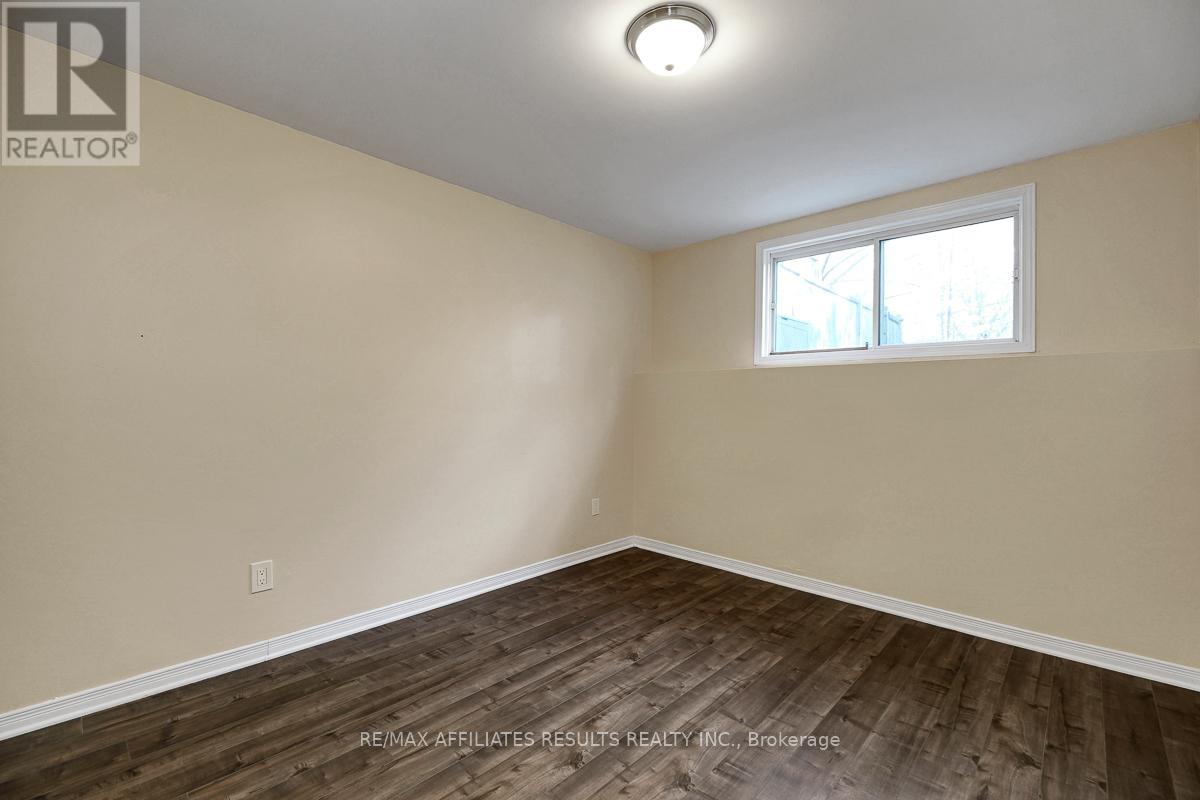 31 IPSWICH TERRACE - 33
