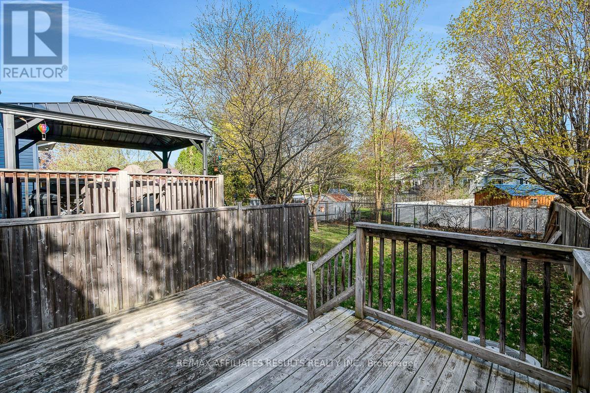 31 IPSWICH TERRACE - 35