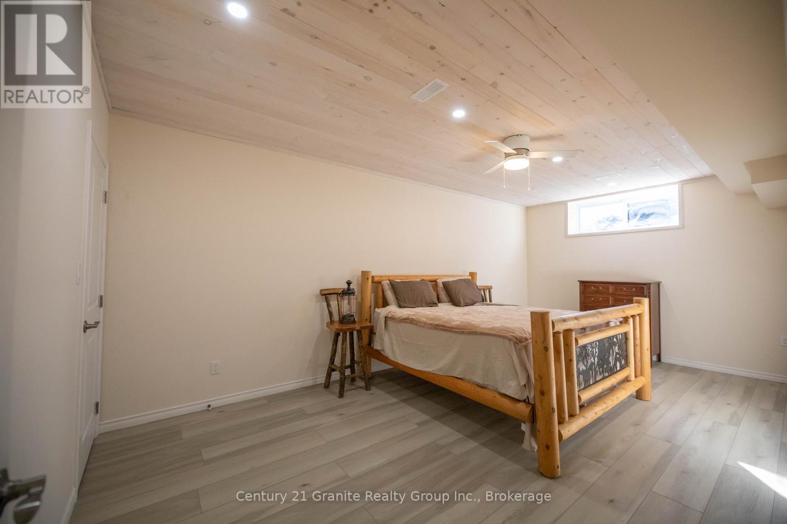 1160 KENNISIS LAKE ROAD - 18