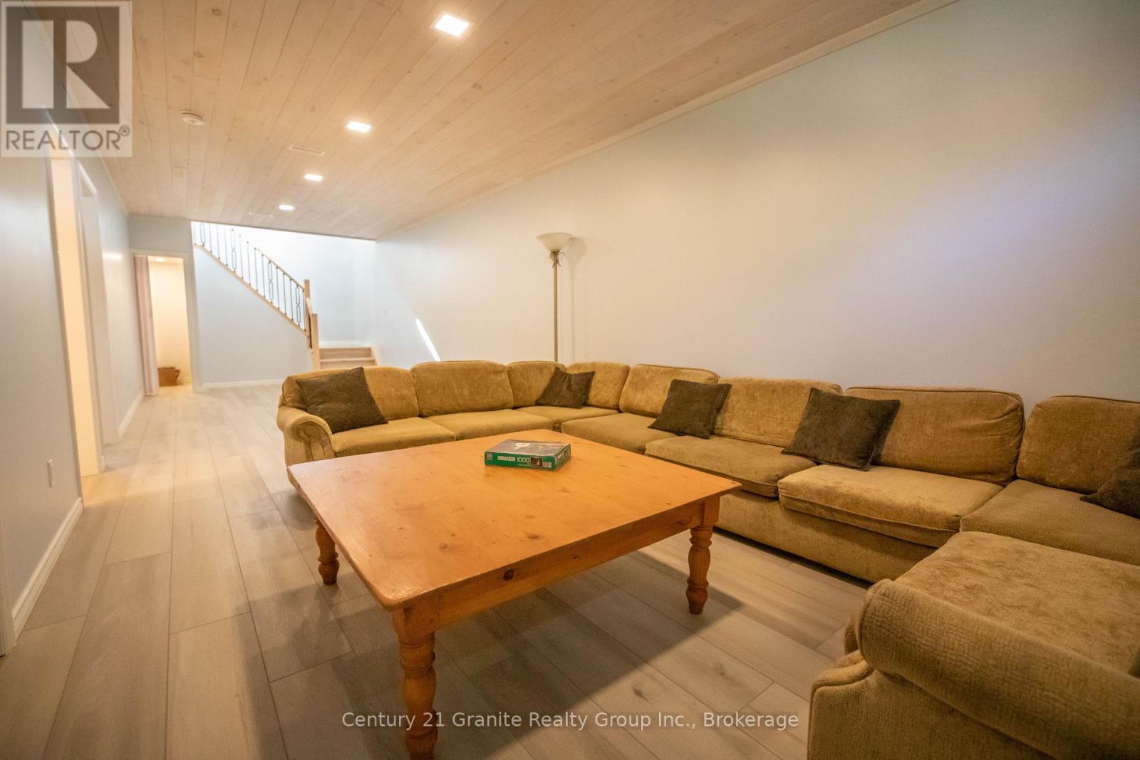1160 KENNISIS LAKE ROAD - 17