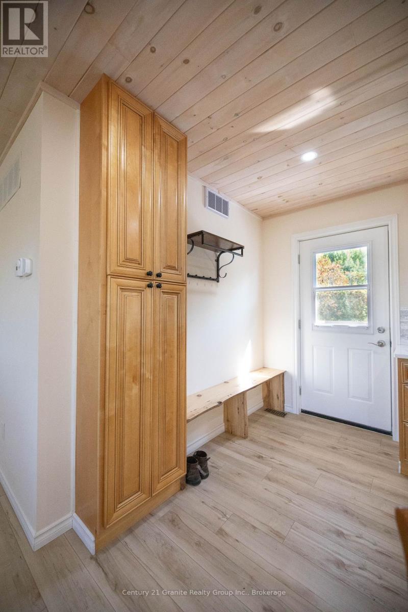 1160 KENNISIS LAKE ROAD - 4