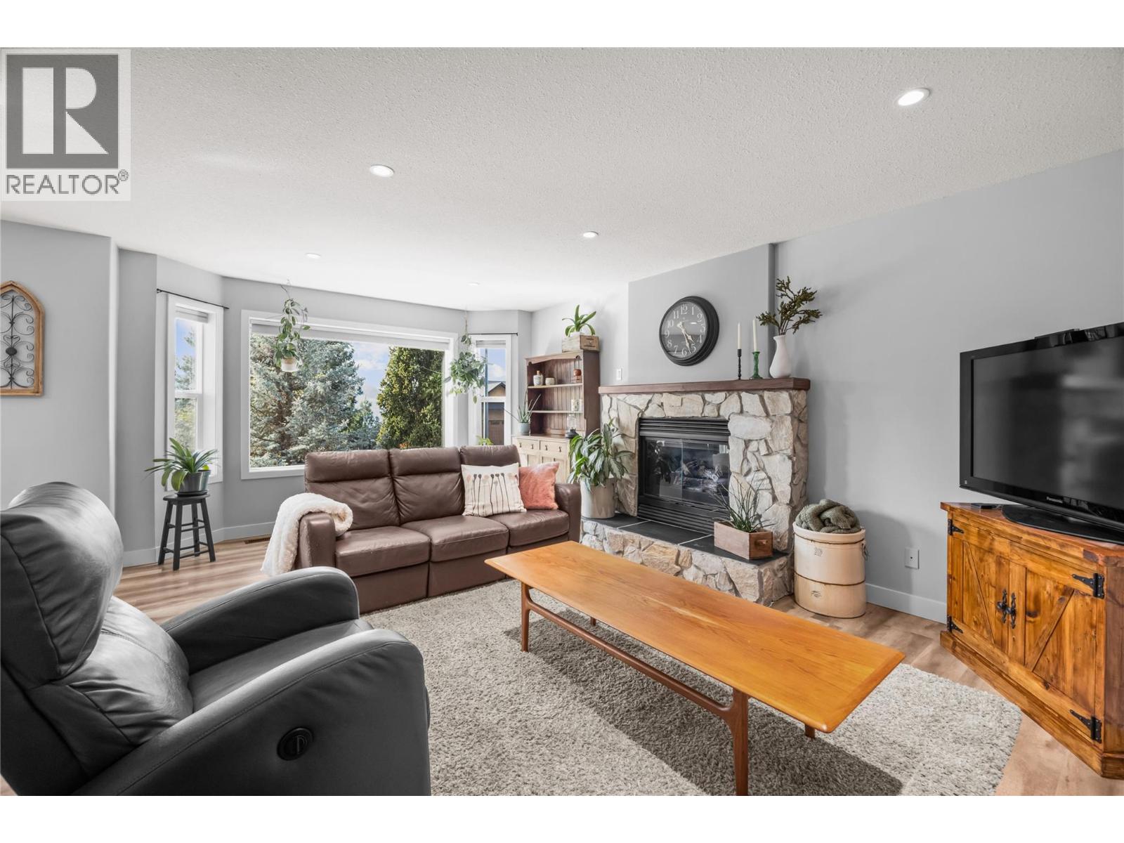 2520 EVERGREEN Drive, Penticton