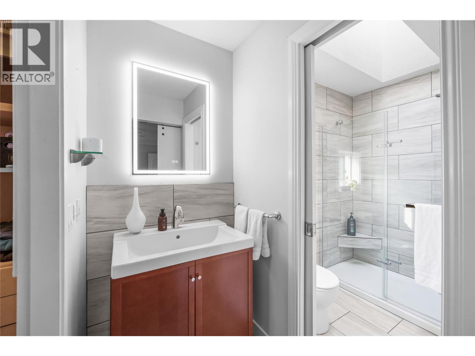 2520 EVERGREEN Drive, Penticton