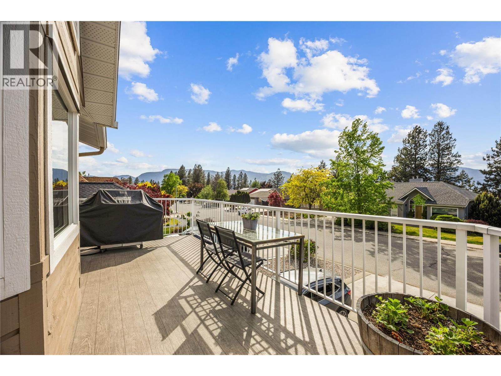 2520 EVERGREEN Drive, Penticton