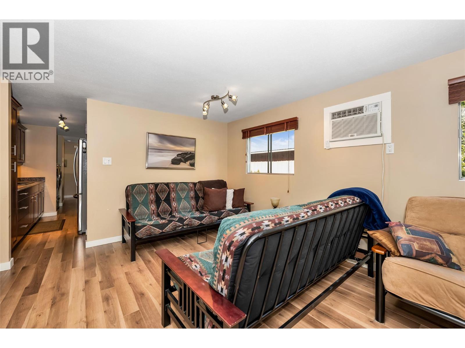 8979 Hummingbird Frontage Road - 28