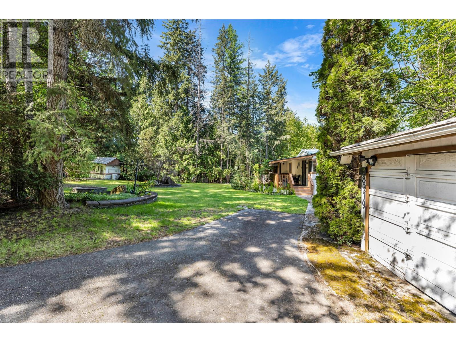 8979 Hummingbird Frontage Road - 44