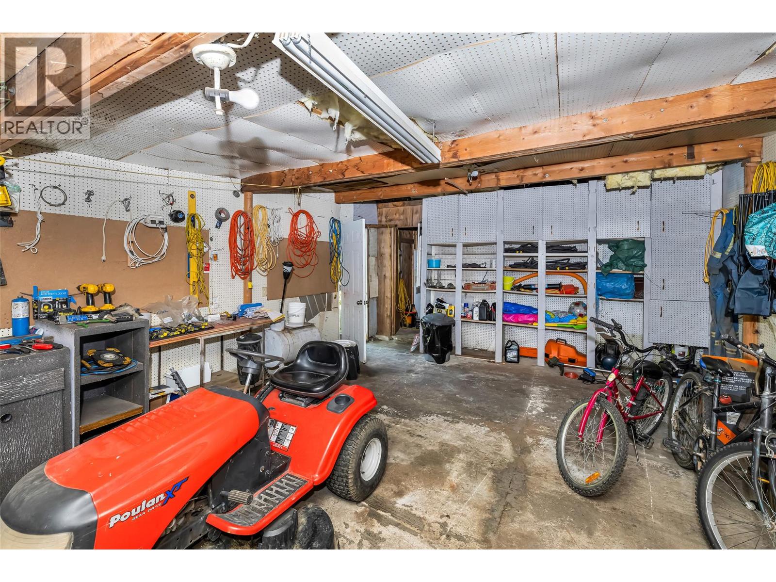 8979 Hummingbird Frontage Road - 46