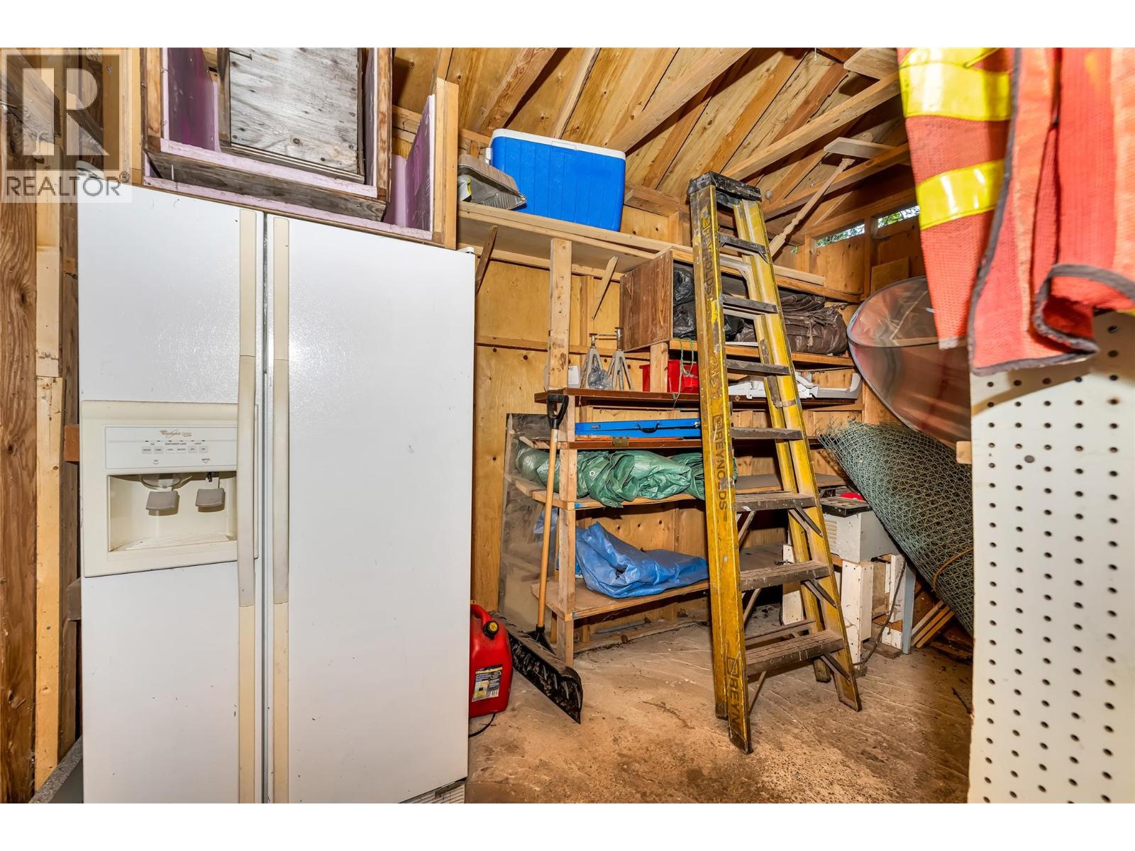 8979 Hummingbird Frontage Road - 48