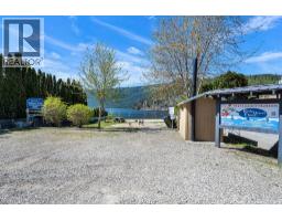 Kitchen - 8979 Hummingbird Frontage Road, Swansea Point, BC V0E2K2 Photo 7