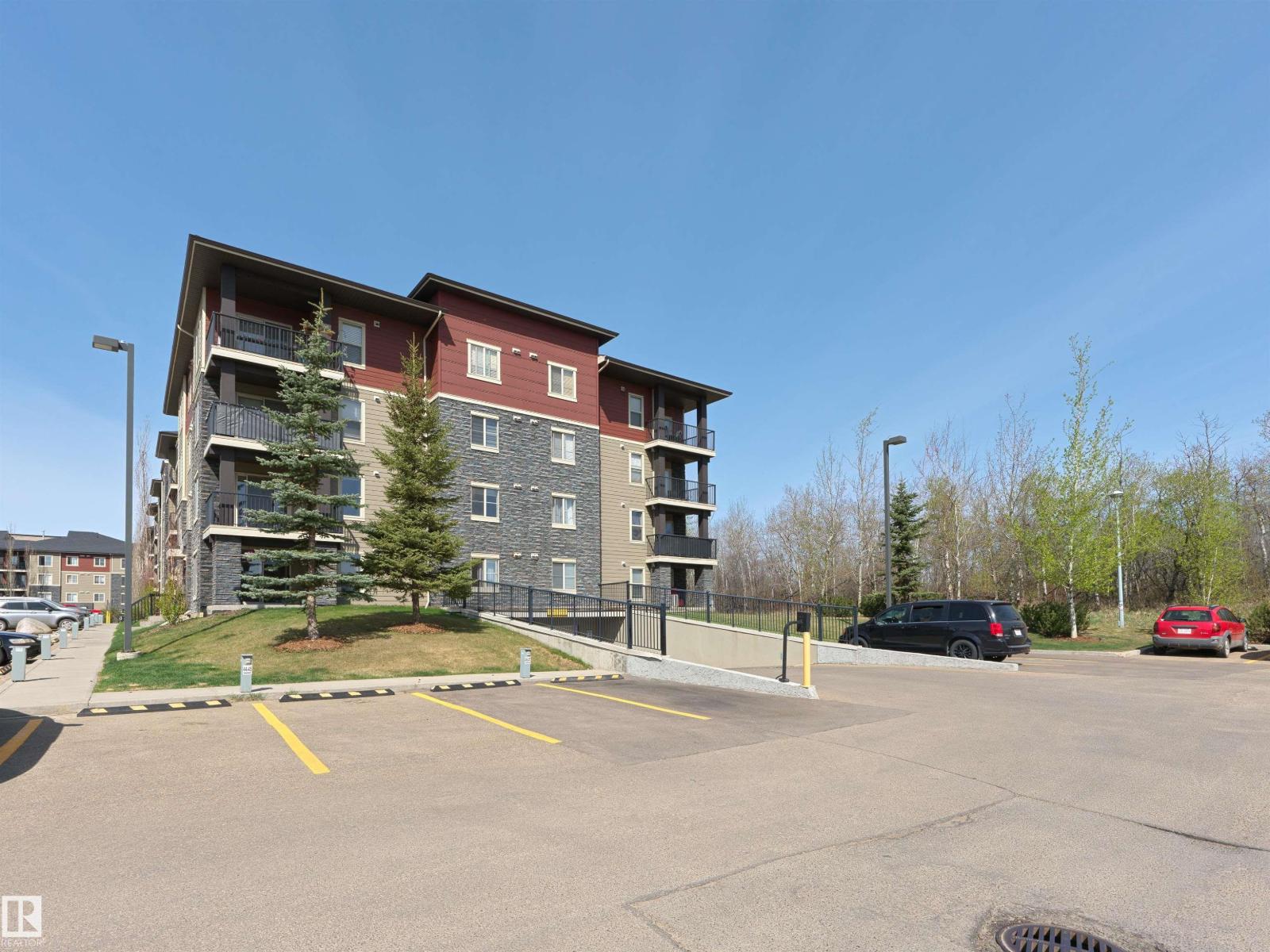 #221 1070 MCCONACHIE BV NW - 36