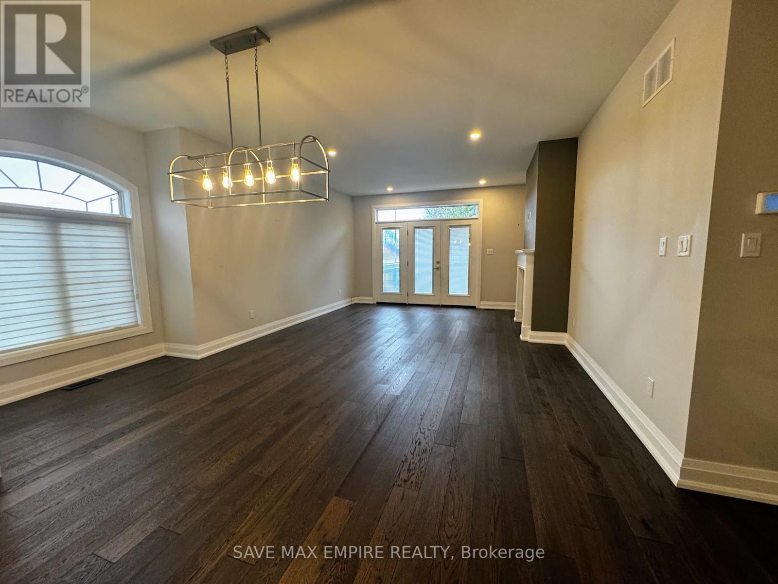 4-bedroom home for sale at 404 - 5 WOOD HAVEN DRIVE, Tillsonburg ON · photo 6 of 25
