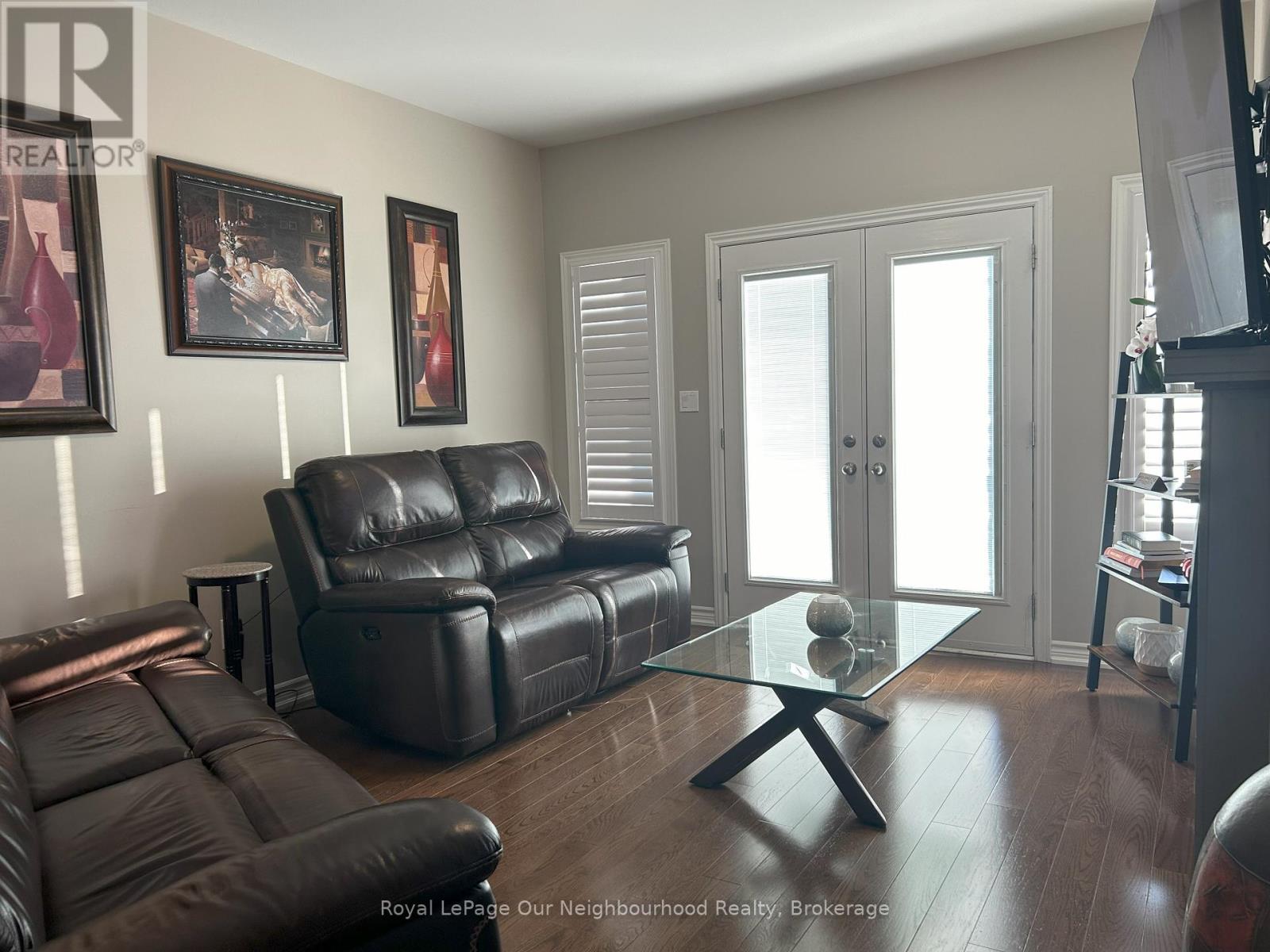 249 FLEETWOOD DRIVE - Image 3