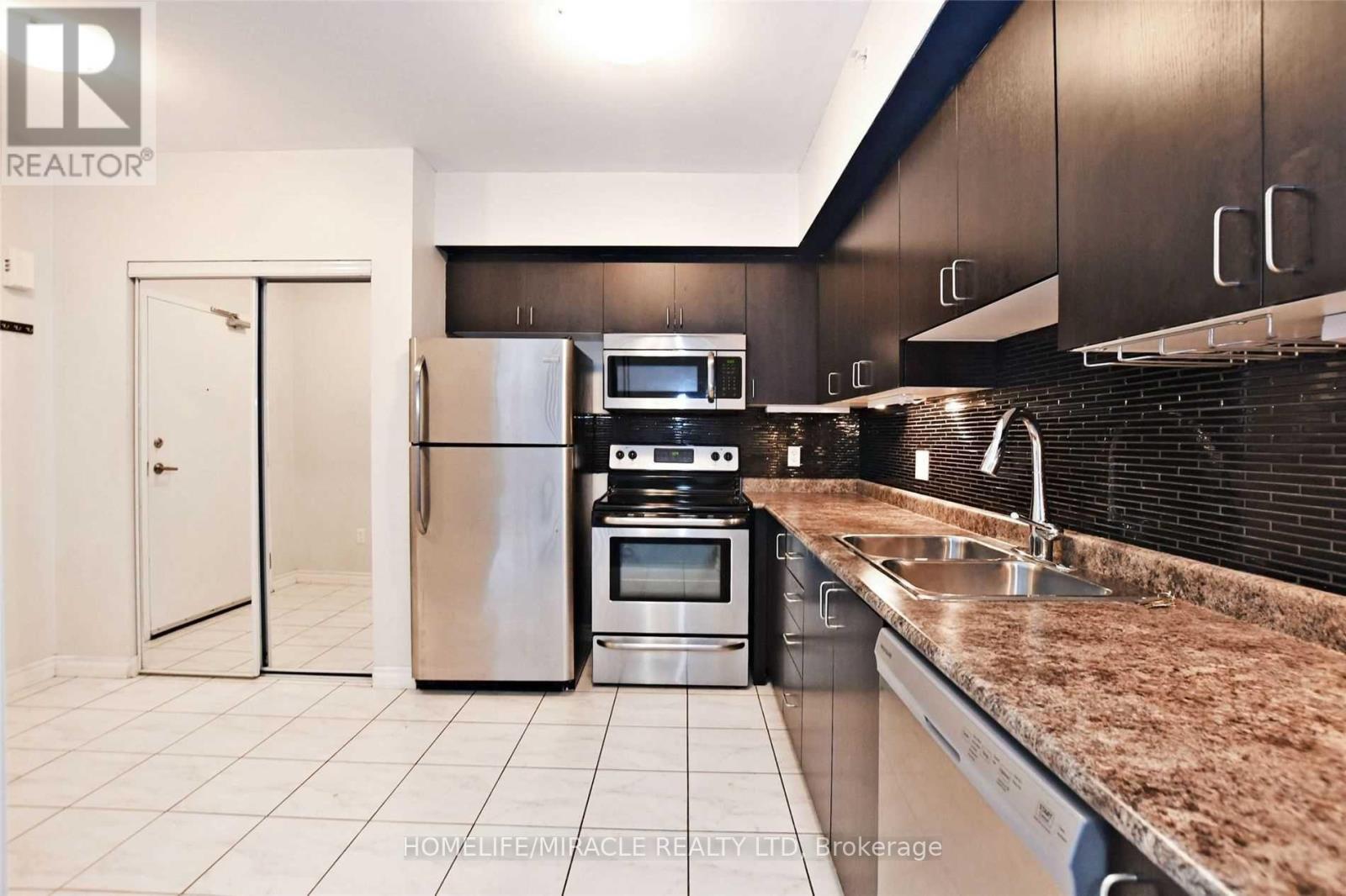 #303 39 FERNDALE DRIVE S - 14