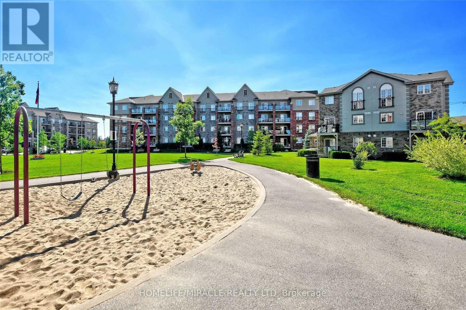 #303 39 FERNDALE DRIVE S - 22
