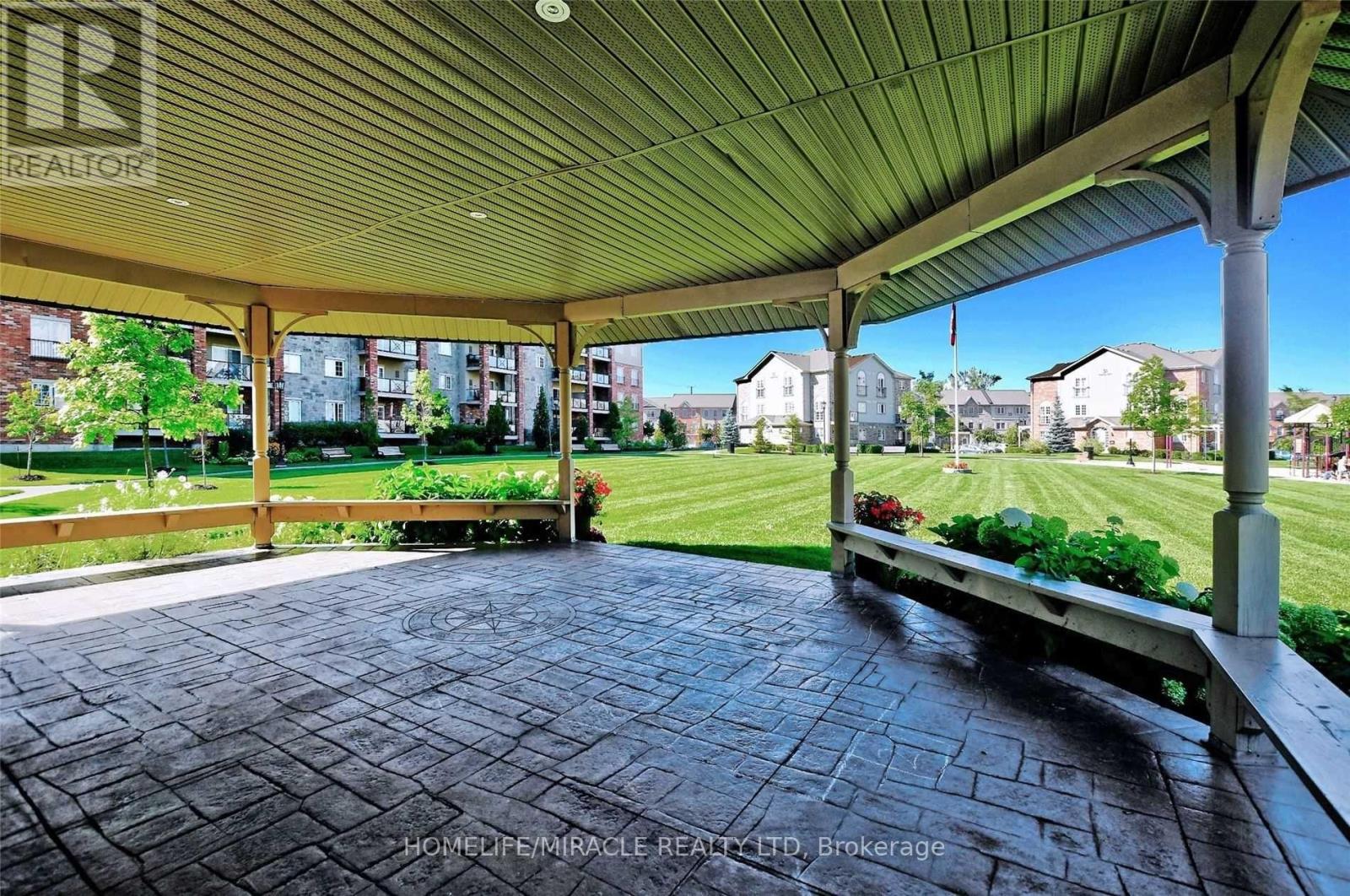 #303 39 FERNDALE DRIVE S - 23