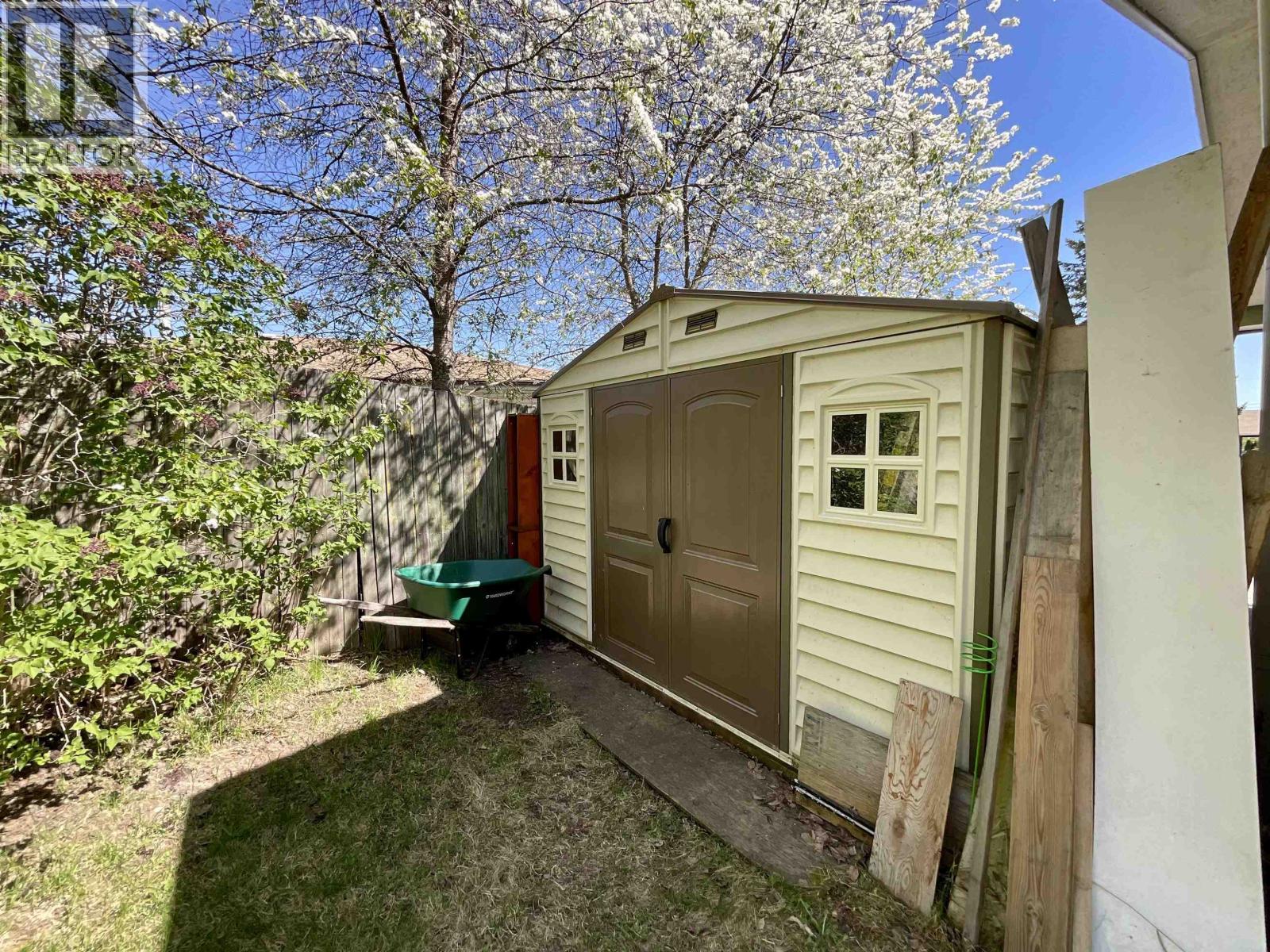 1375 LEWIS DRIVE - 32