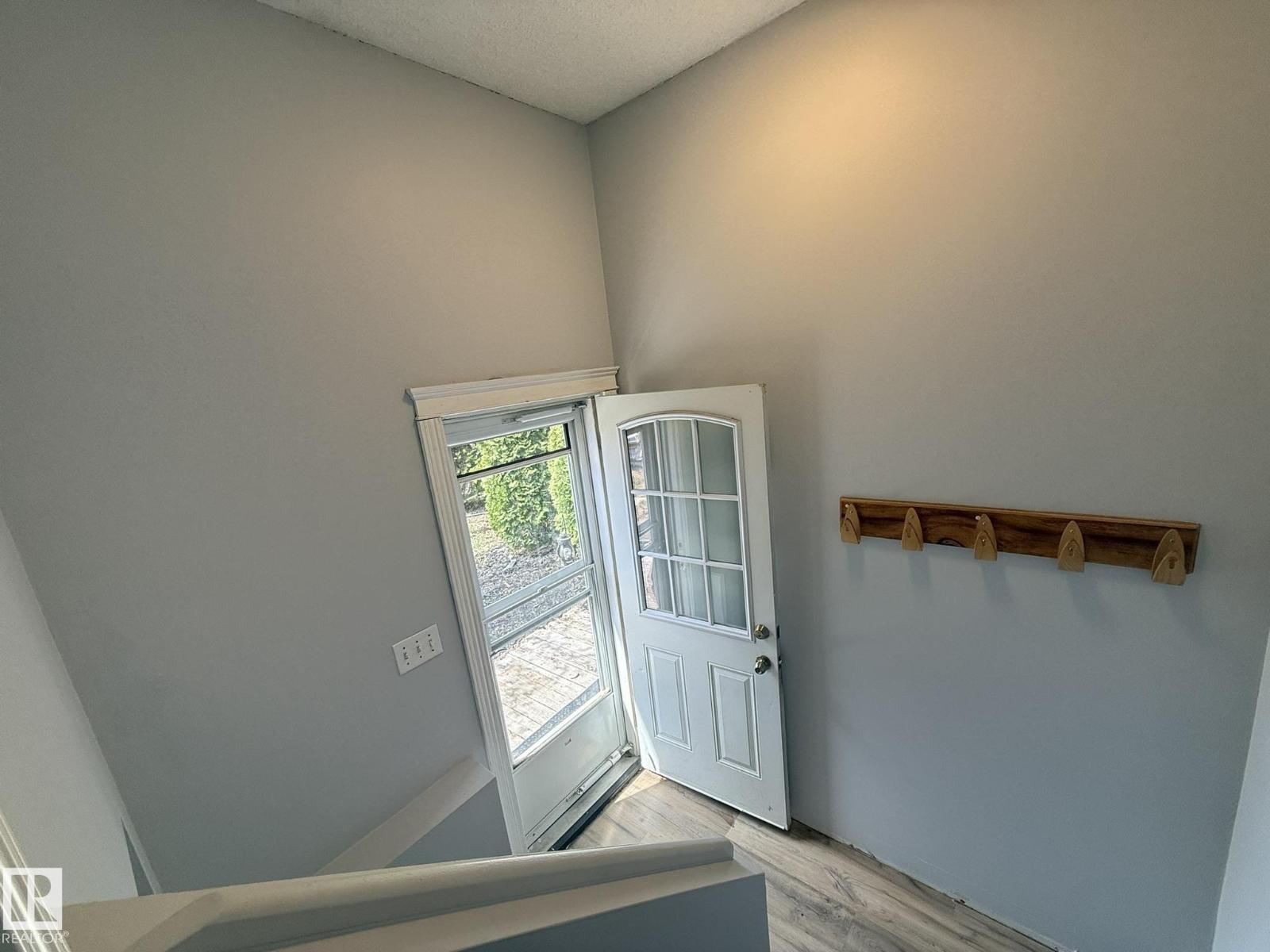 8004 180 ST NW - 25