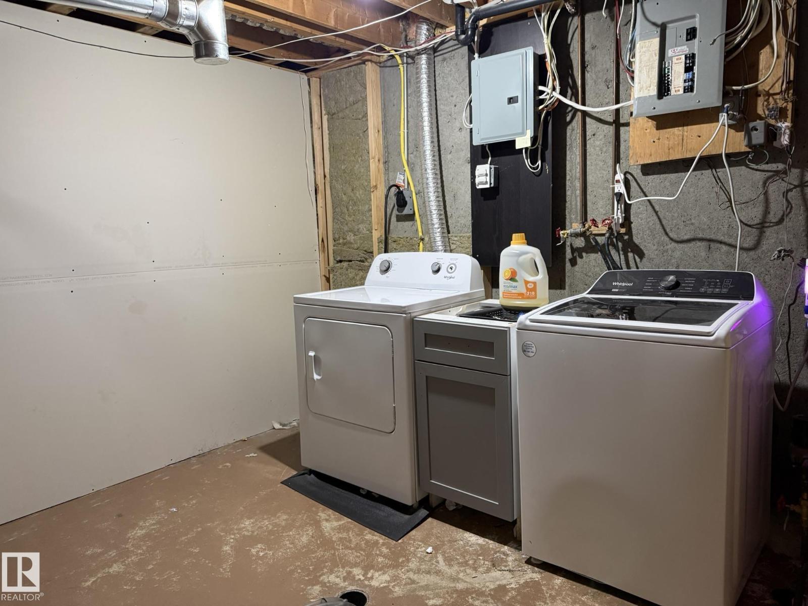 8004 180 ST NW - 35