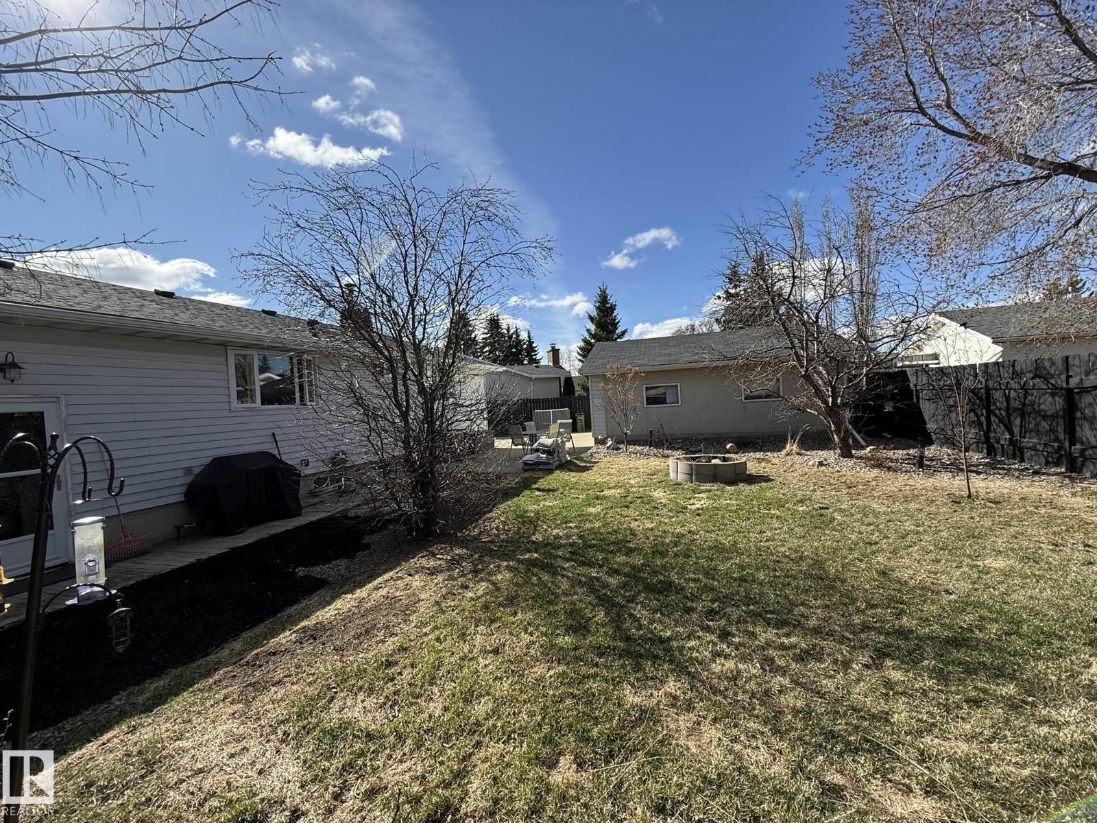 8004 180 ST NW - 45