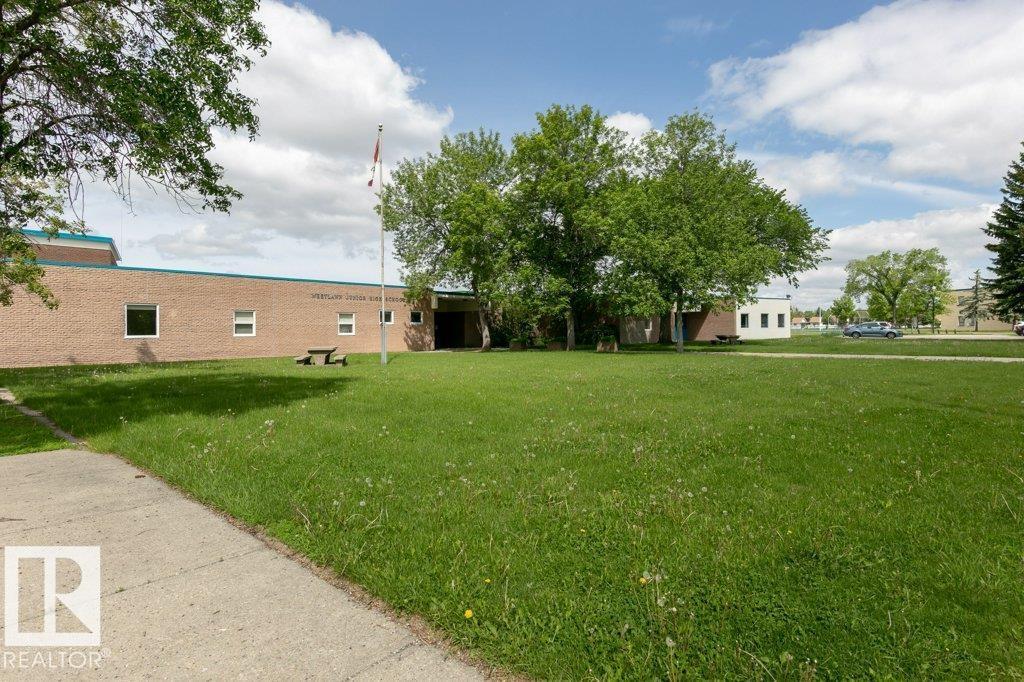 #323 16807 100 AV NW, Edmonton