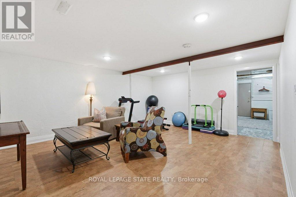 1402 GHENT AVENUE - 35