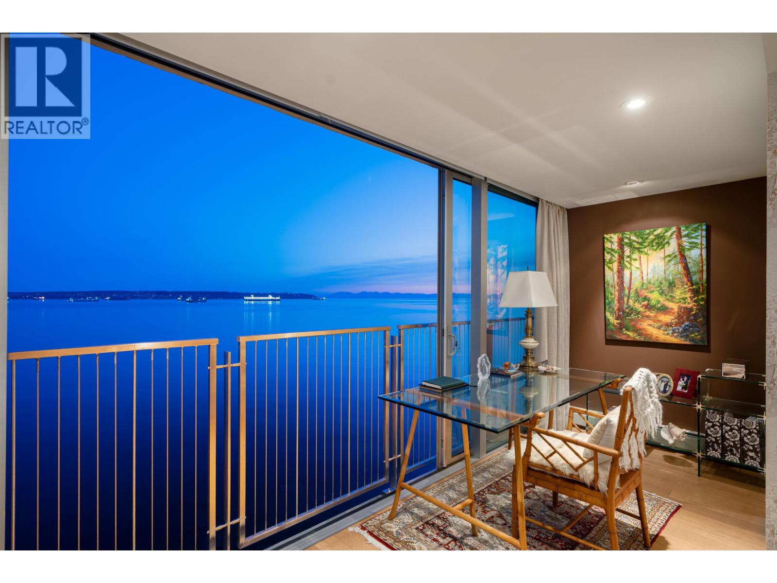 1503 150 24TH STREET, West Vancouver