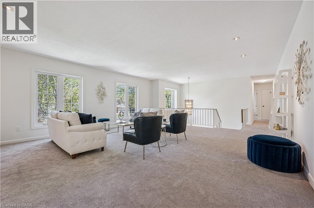 335 MARLOWE Drive, Waterloo, Ontario, N2L5A5 — Photo 41