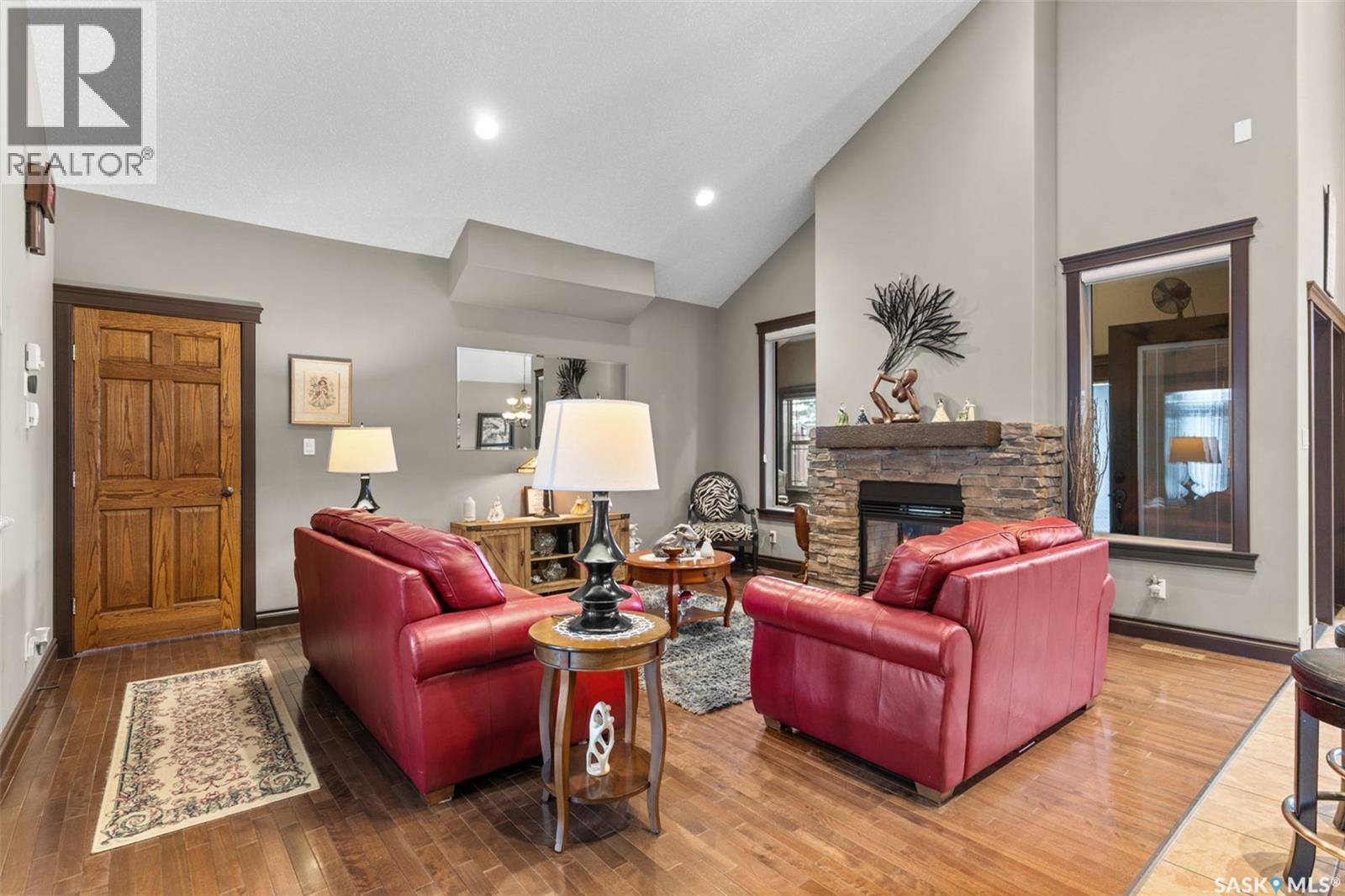 11 Robertson ROAD - 12