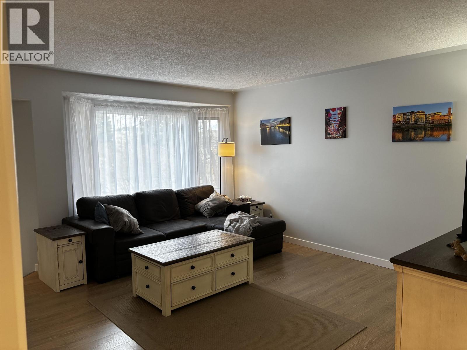 9011 99 AVENUE - 7
