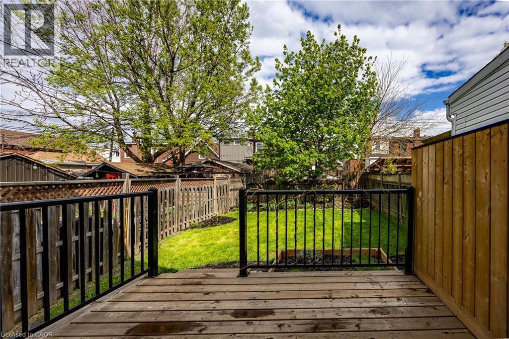 158 BALSAM Avenue N, Hamilton, Ontario, L8L6Y5 — Photo 8