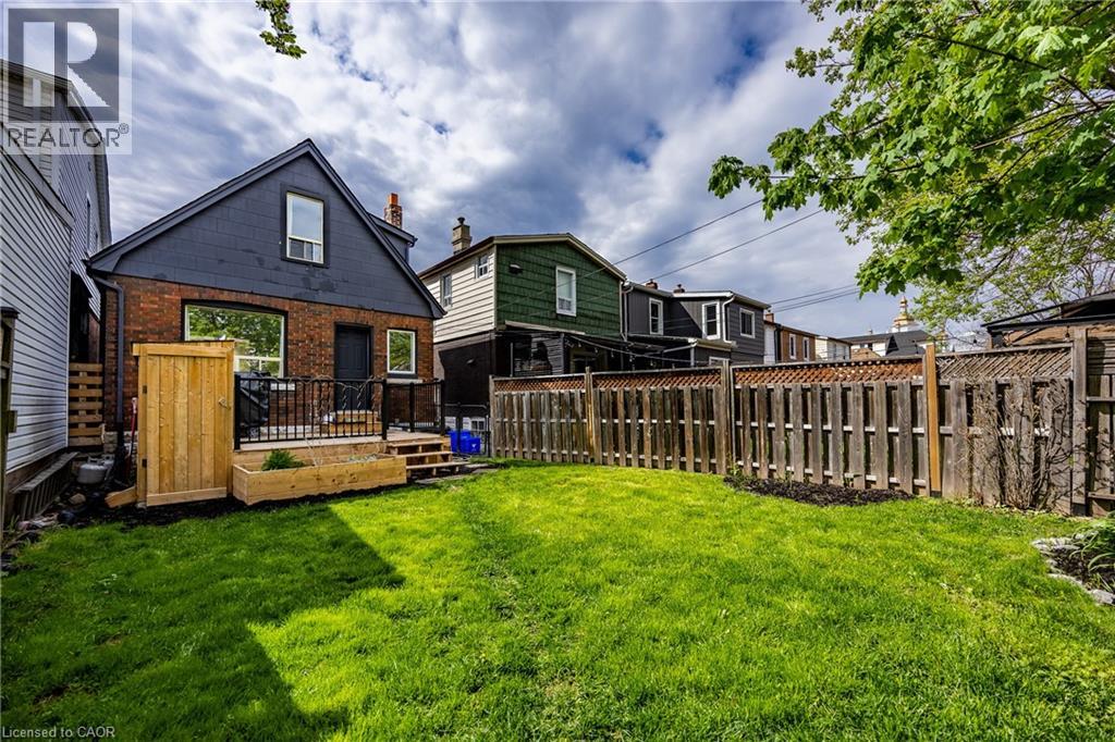 158 BALSAM Avenue N, Hamilton, Ontario, L8L6Y5 — Photo 10