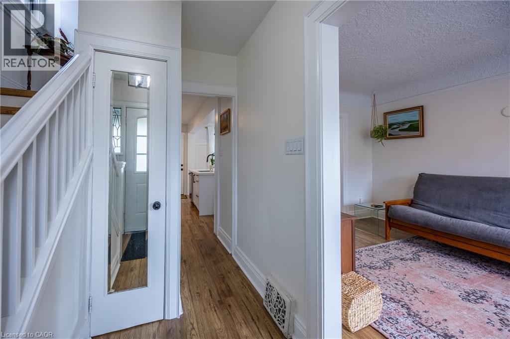 158 BALSAM Avenue N, Hamilton, Ontario, L8L6Y5 — Photo 5