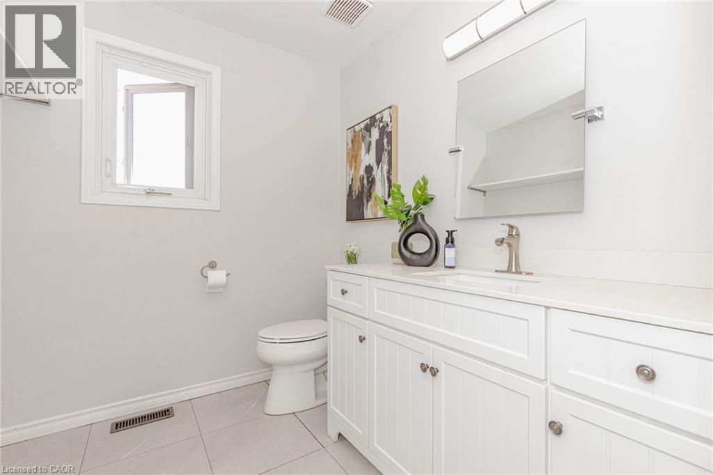 33 MEAGHAN Street, Waterdown, Ontario, L8B0H5 — Photo 25