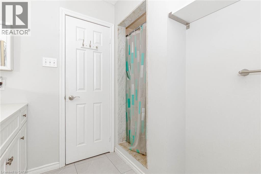 33 MEAGHAN Street, Waterdown, Ontario, L8B0H5 — Photo 17