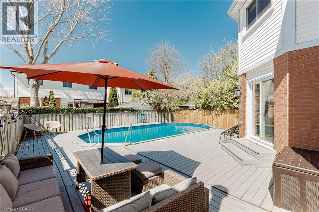 33 MEAGHAN Street, Waterdown, Ontario, L8B0H5 — Photo 6