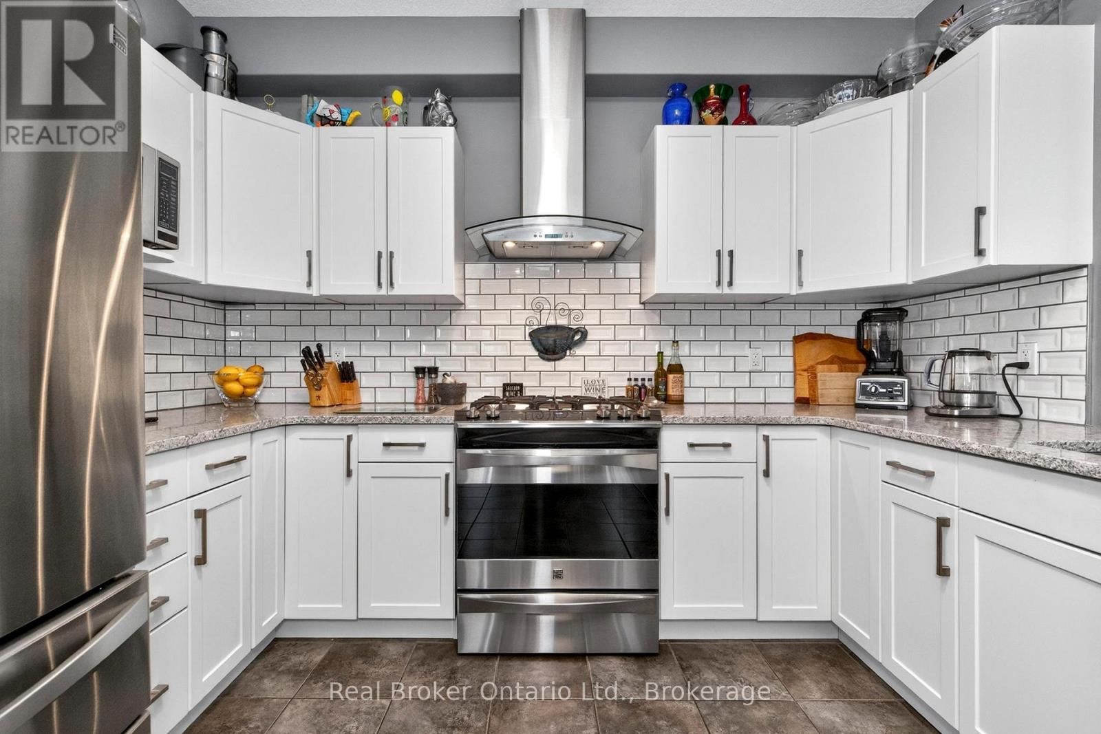 984 COOK DRIVE - 7