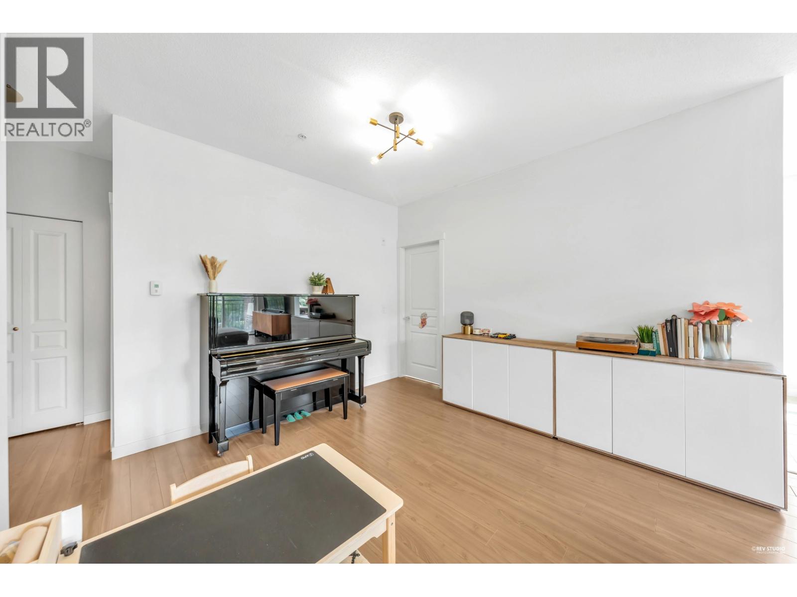 #218-9388 MCKIM Way, Richmond