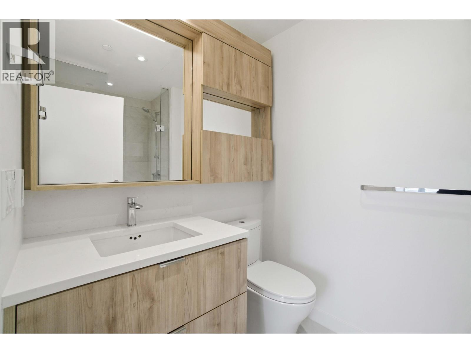 312 755 HARBOURSIDE DRIVE, North Vancouver