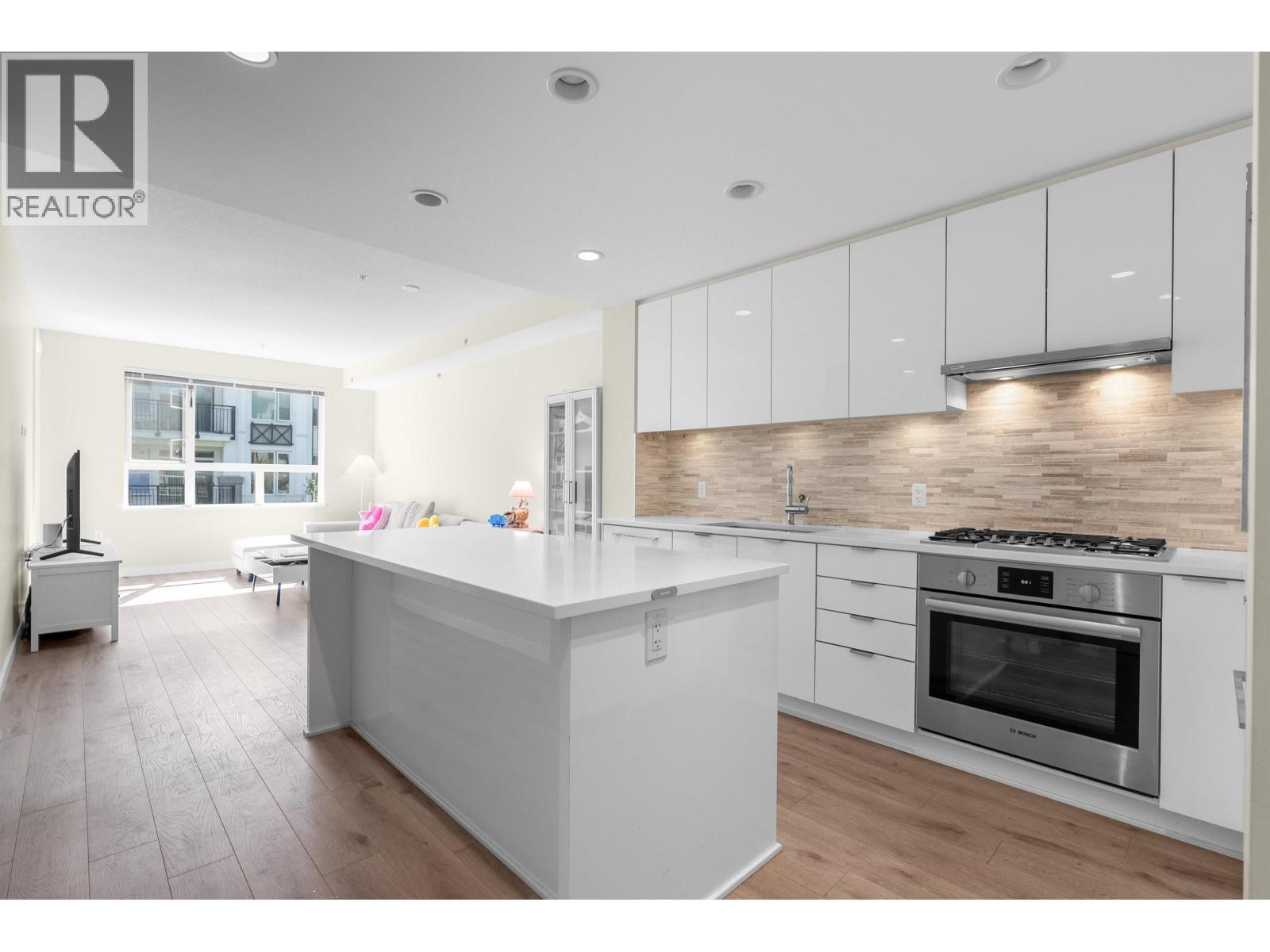 #315-9233 ODLIN Road, Richmond