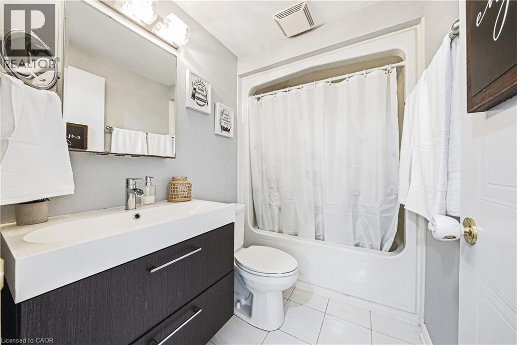 15 LARDNER Street, Cambridge, Ontario, N3C4K6 — Photo 20