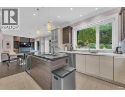 2567 Lawson Avenue, West Vancouver, BC V7V2G1 Photo 16