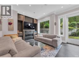 2567 Lawson Avenue, West Vancouver, BC V7V2G1 Photo 19