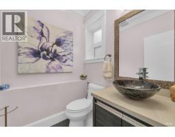 2567 Lawson Avenue, West Vancouver, BC V7V2G1 Photo 24