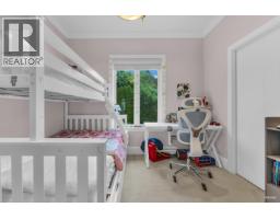 2567 Lawson Avenue, West Vancouver, BC V7V2G1 Photo 32