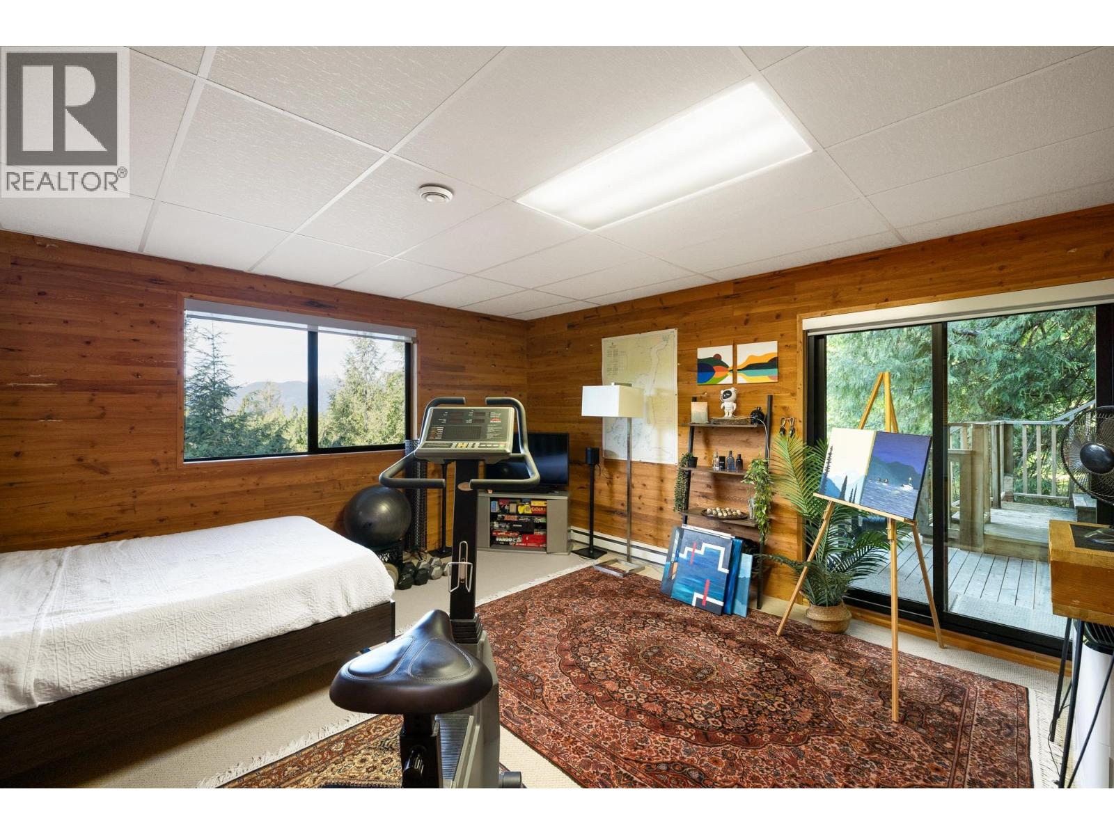 120 MOUNTAIN DRIVE, Lions Bay