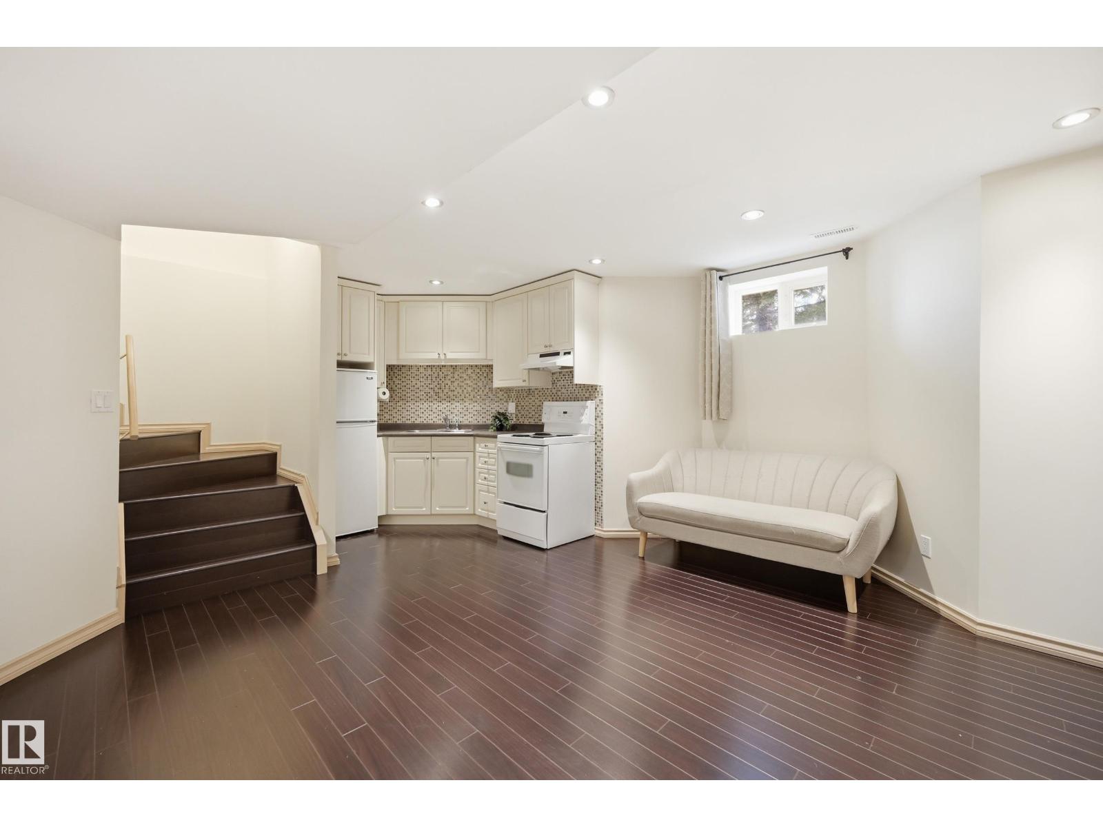 11503 10 AV NW - 33
