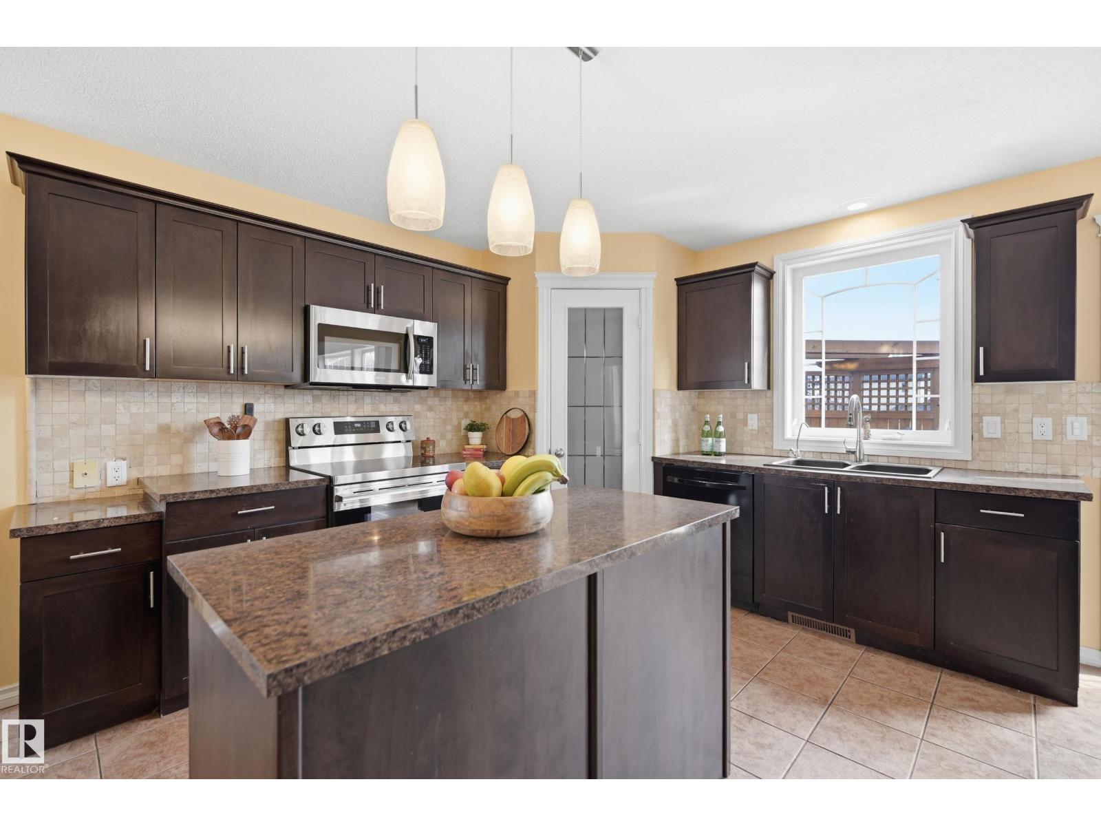 11503 10 AV NW - 8