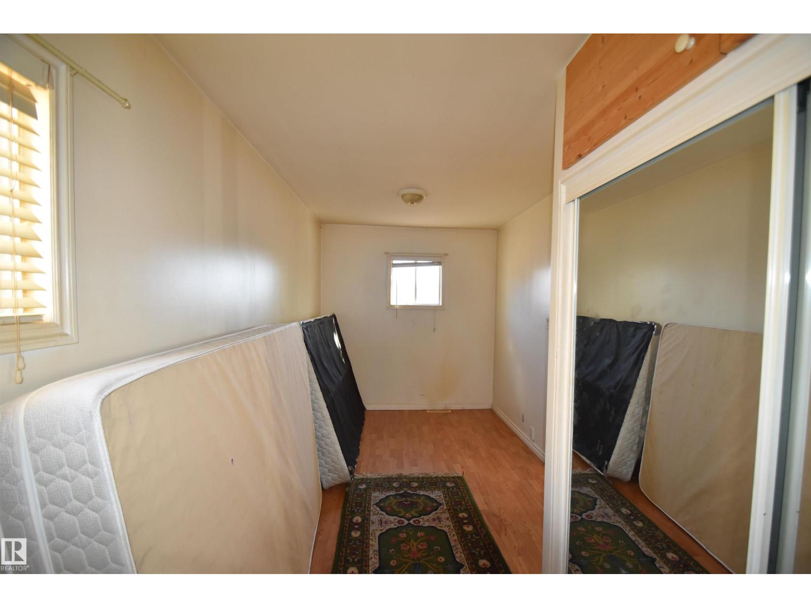 5018 50 ST — photo 11