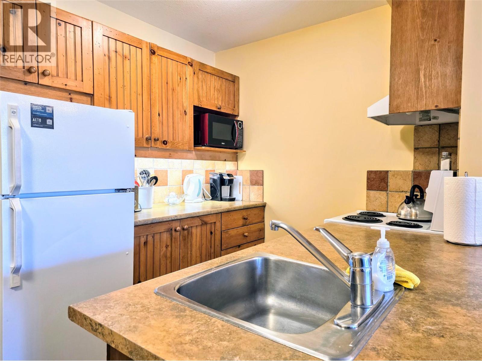 #318 2080 Summit Drive - Image 2